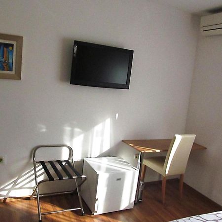 سبليت Blue Tree Rooms الغرفة الصورة